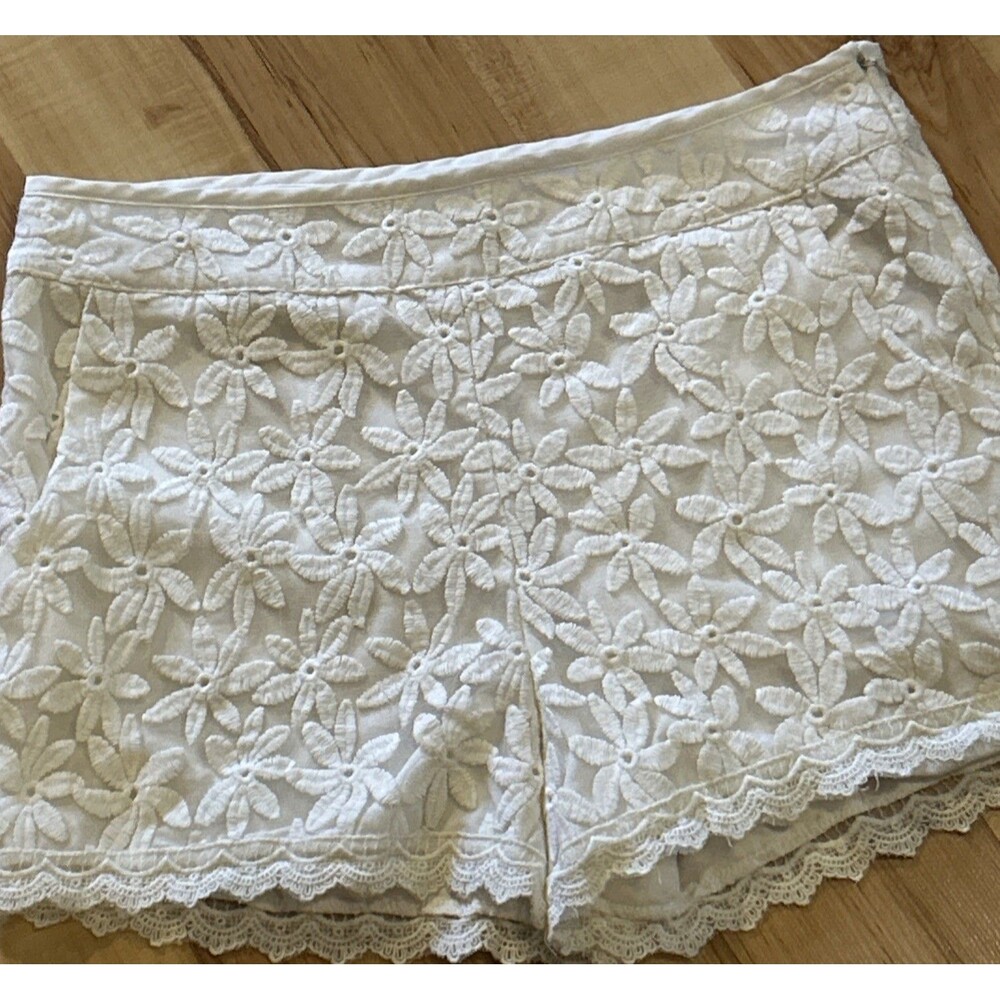 Monteau Crochet Lace Shorts Size L 30 Cream Boho Chic Cottagecore Beachy Summer